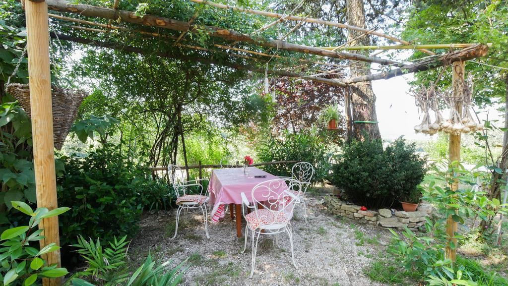 B&B Della Rosa Civitella D'Arna Eksteriør bilde